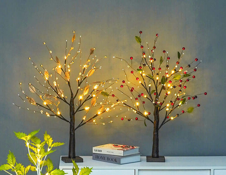 Red Fruits Pine Tree LED Table Lamp - Small Battery-Powered Decoration