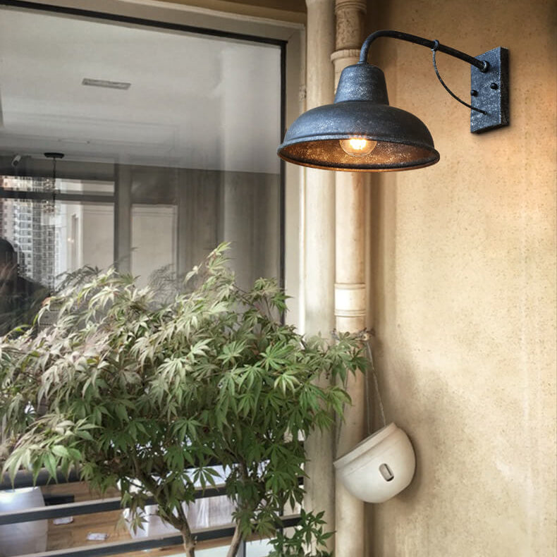 Vintage Iron Barn Waterproof Outdoor Wall Sconce Lamp – Rustic 1-Light Fixture for Exterior Lighting