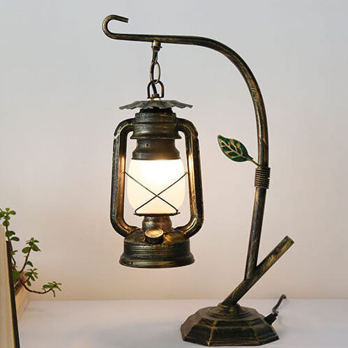 Vintage Antique Kerosene Lamp 1-Light Table Lamp, Retro Oil Lamp, Antique Style Lighting, Home Decor, Collectible Kerosene Light, Vintage Home Lighting, Unique Accent Lamp, Rustic Table Decor, Decorative Oil Lamp for Living Room, Heritage Lighting Solutio