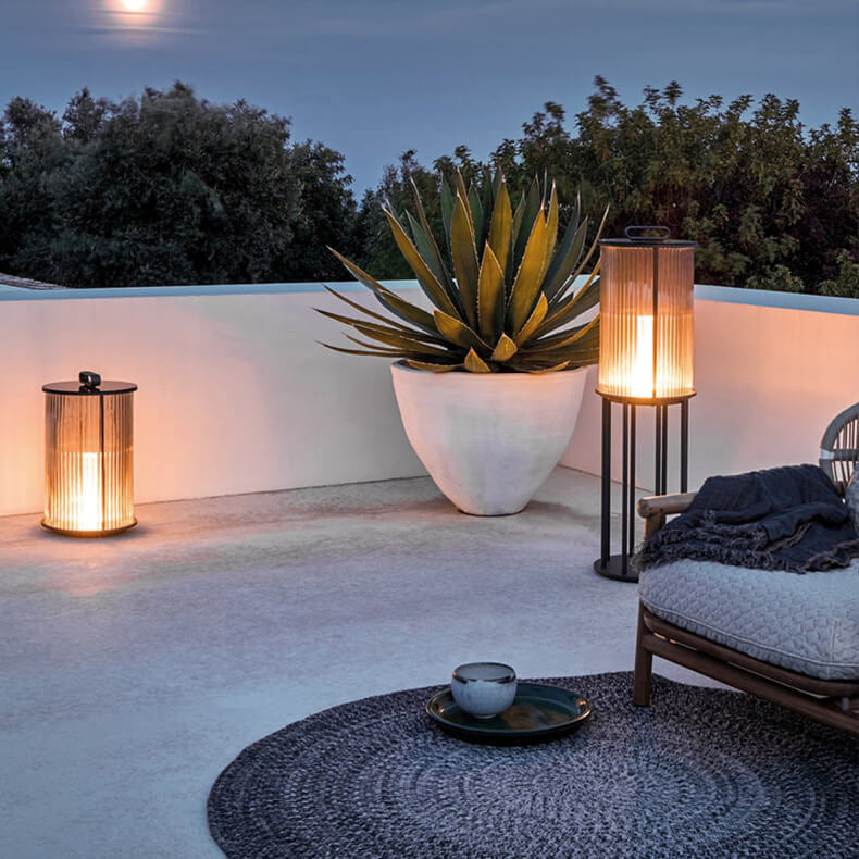 Modern Stainless Steel Glass Column LED Outdoor Waterproof Garden Lamp