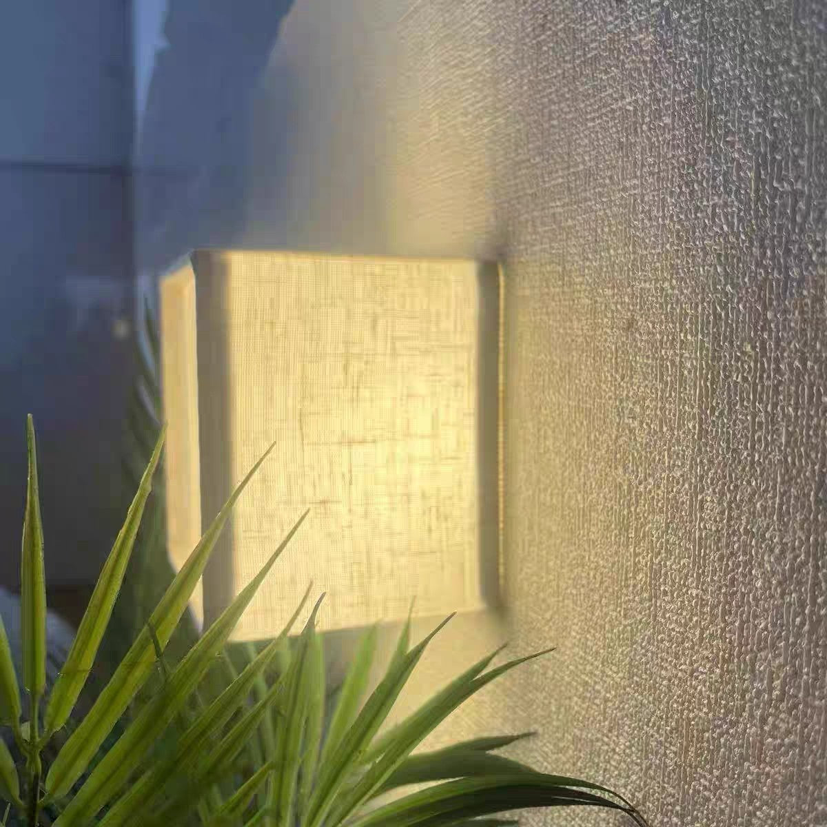 Traditional Japanese Square Fabric Shade LED Wall Sconce for Living Room