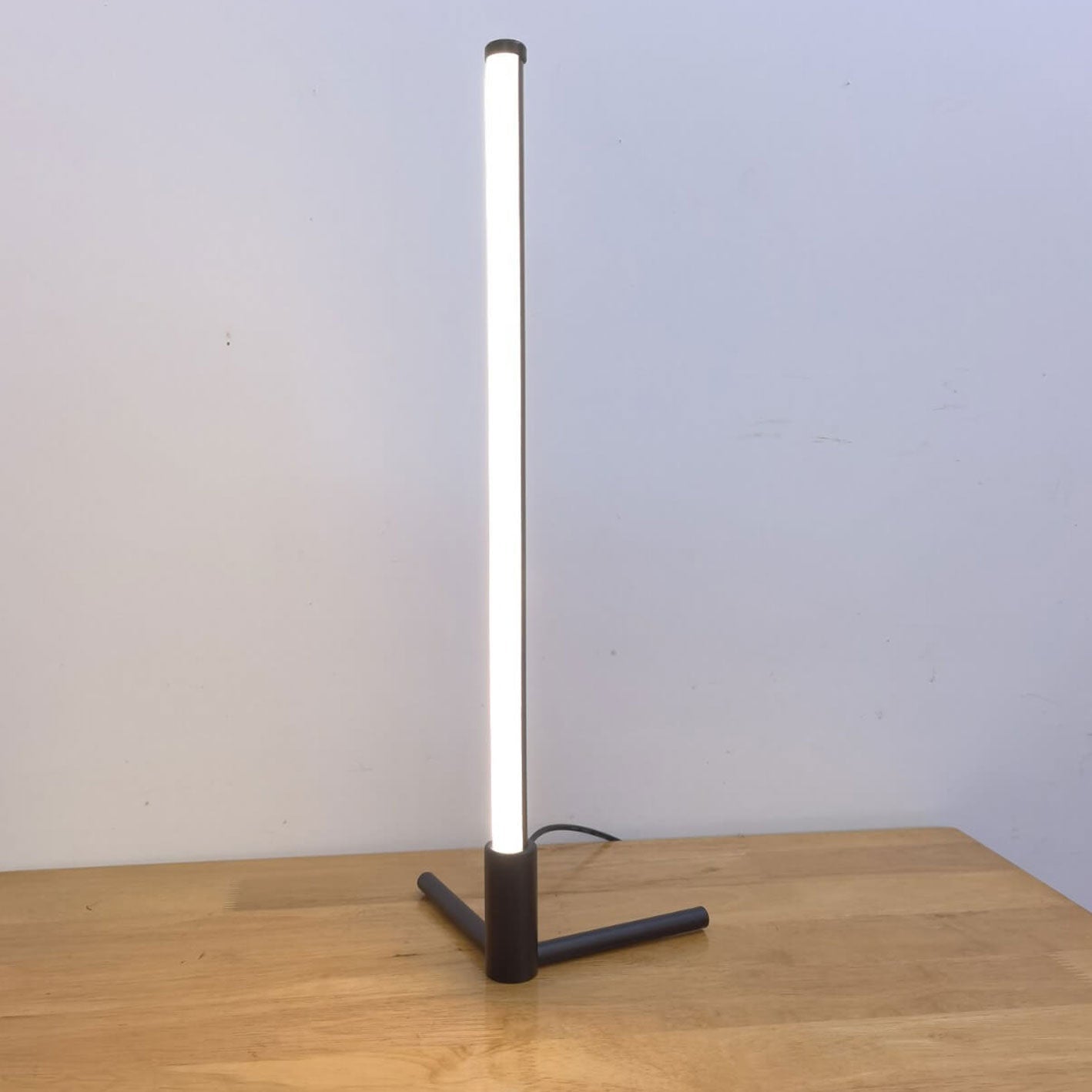 Minimalist Creative Bar LED Night Light Table Lamp, Modern USB Rechargeable Design, Adjustable Brightness, Stylish Bedside Light, Soft Warm Glow, Energy Efficient, Home Decor Lighting, Perfect Gift for Bedroom, Living Room, Office