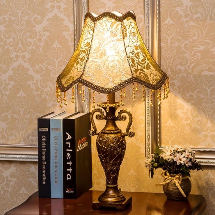 European Vintage Fabric Antique 1-Light Table Lamp - Classic Home Decor, Rustic Lighting, Vintage Style, Elegant Table Lamp