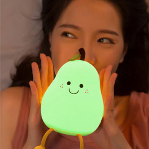 Creative Fruit Pear Silicone LED Night Light USB Table Lamp Soft Glow Rechargeable Nursery Light Kids Bedroom Decor Battery Operated Portable Nightlight Safe Touch Dimmer Mood Lighting Eco-Friendly Gift