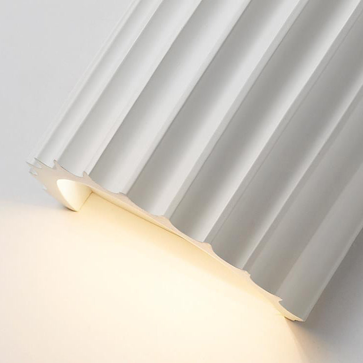 Contemporary Scandinavian Resin Half Column 2-Light Wall Sconce for Hallway

Enhance your hallway with this stylish contemporary wall sconce. Featuring a unique half column design, this 2-light fixture combines Scandinavian aesthetics with a modern resin