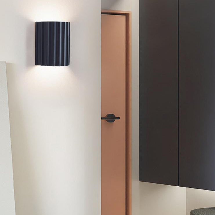 Contemporary Scandinavian Resin Half Column 2-Light Wall Sconce for Hallway

Enhance your hallway with this stylish contemporary wall sconce. Featuring a unique half column design, this 2-light fixture combines Scandinavian aesthetics with a modern resin