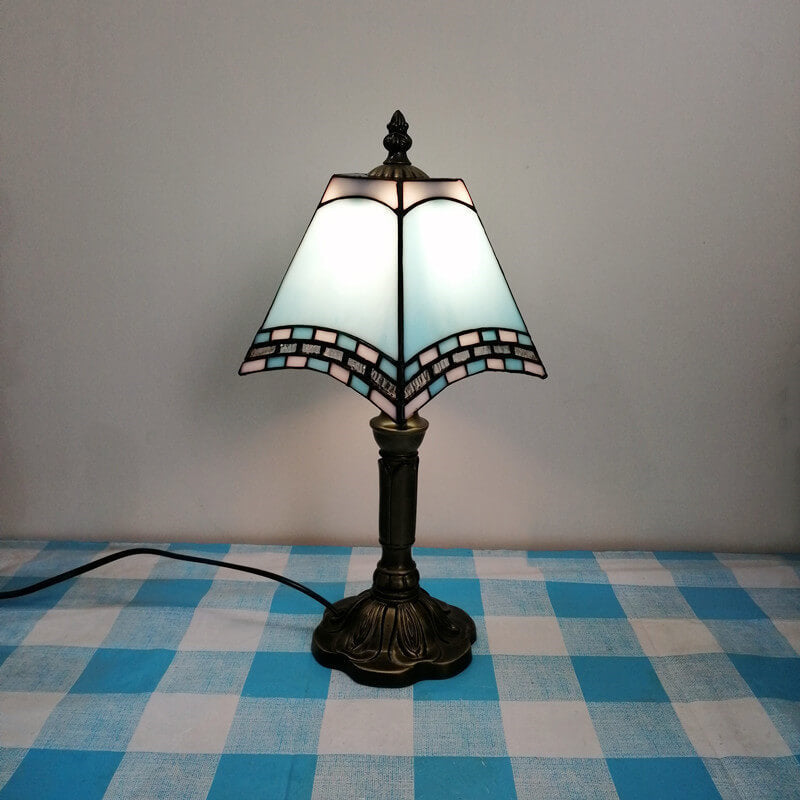 Traditional Tiffany Square Stained Glass Iron 1-Light Table Lamp for Bedroom, Vintage Tiffany Style Lighting, Art Nouveau Desk Lamp, Decorative Desk Lighting, Handcrafted Stained Glass Lamp, Classic Home Decor, Elegant Bedroom Accent Lamp, Unique Nightsta