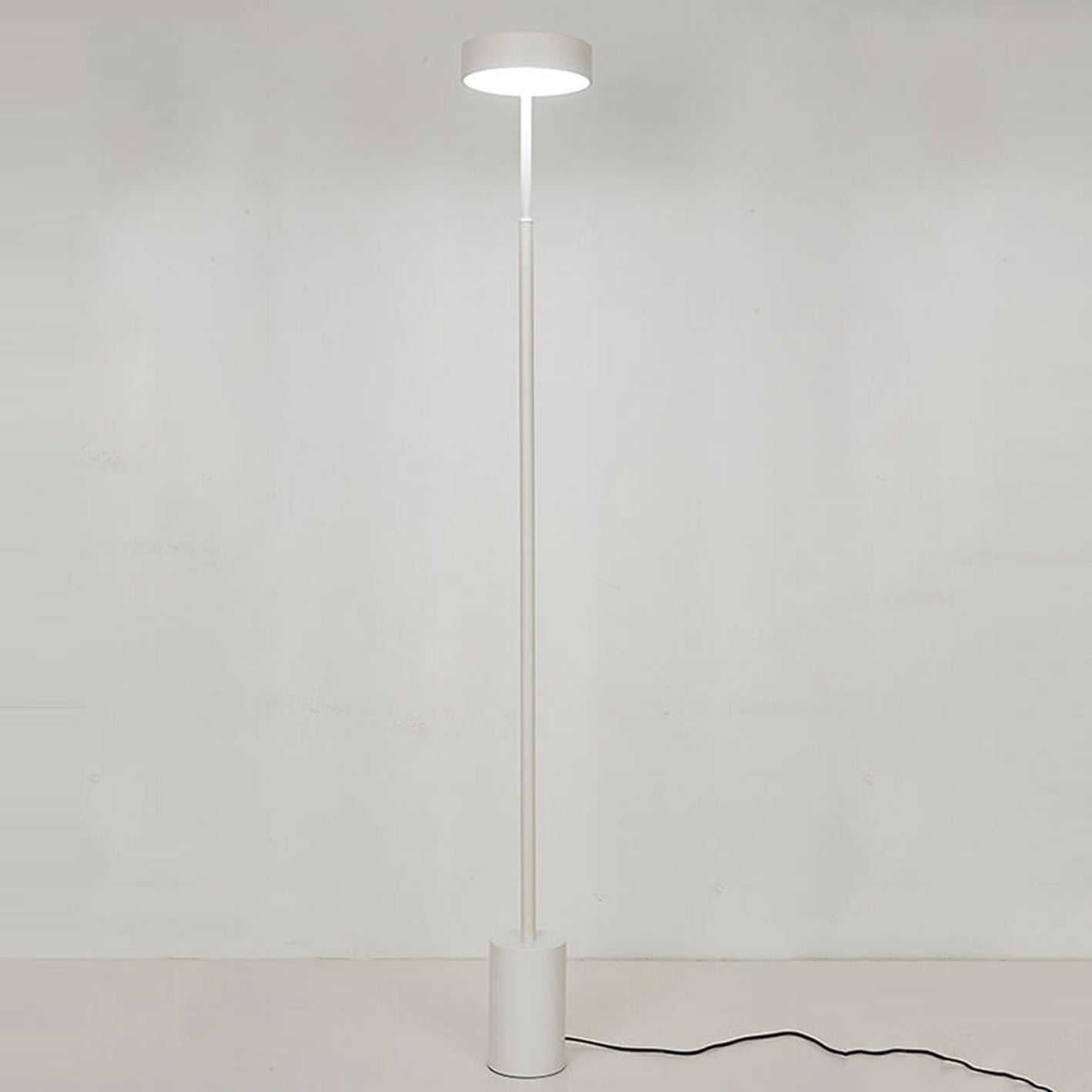Nordic Minimalist Column LED Floor Lamp - Modern Design, Adjustable Brightness, Energy Efficient Lighting