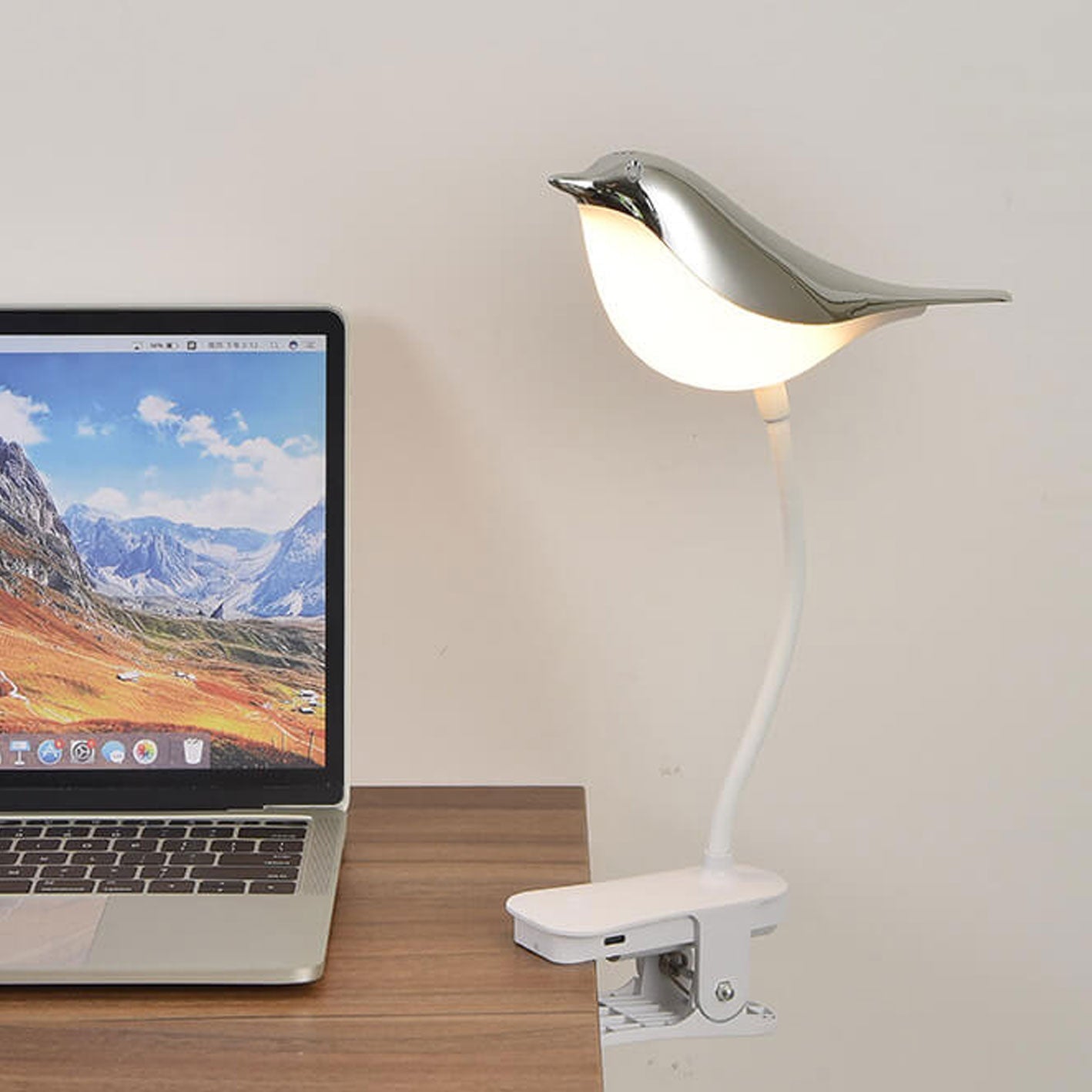 Nordic Creative Bird Clip USB Charging LED Night Light Table Lamp Decorative Bedside Lamp Brightness Adjustable Portable Design Cute Bird Shape for Kids Room Nursery Bedroom Home Office Lighting Gift Idea