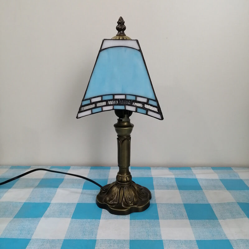 Traditional Tiffany Square Stained Glass Table Lamp - 1-Light Iron Fixture for Bedroom Decor