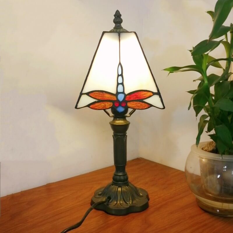 Traditional Tiffany Square Stained Glass Table Lamp - 1-Light Iron Fixture for Bedroom Decor