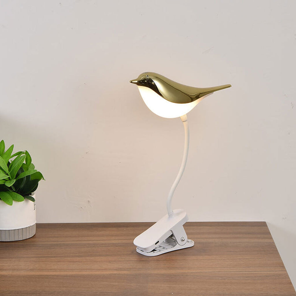 Nordic Creative Bird Clip USB Charging LED Night Light Table Lamp Decorative Bedside Lamp Brightness Adjustable Portable Design Cute Bird Shape for Kids Room Nursery Bedroom Home Office Lighting Gift Idea