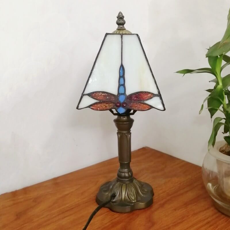 Traditional Tiffany Square Stained Glass Table Lamp - 1-Light Iron Fixture for Bedroom Decor