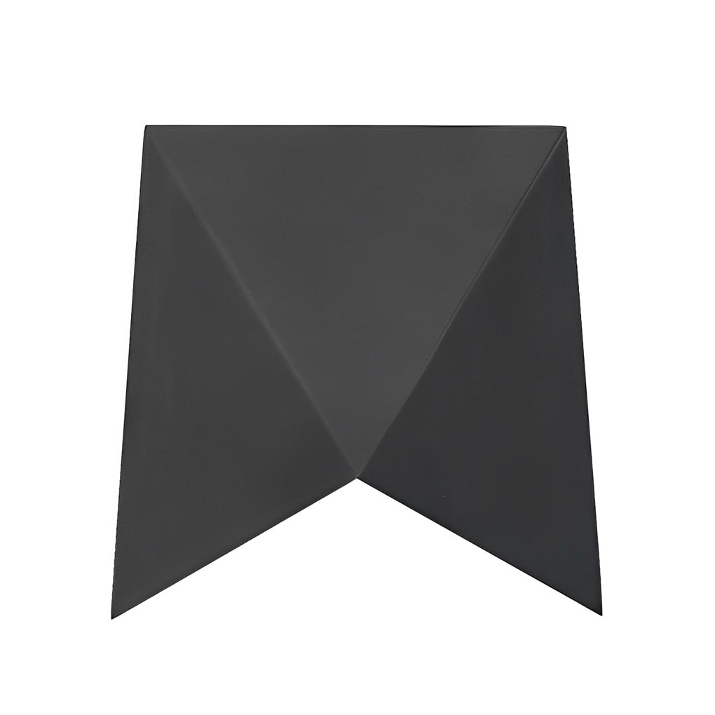 Geometric LED Waterproof Wall Sconce - 5W Aluminum Modern Lighting

Illuminate your space with our sleek geometric LED wall sconce. This 5W waterproof aluminum fixture combines modern design with energy efficiency, perfect for outdoor and indoor use. Enha