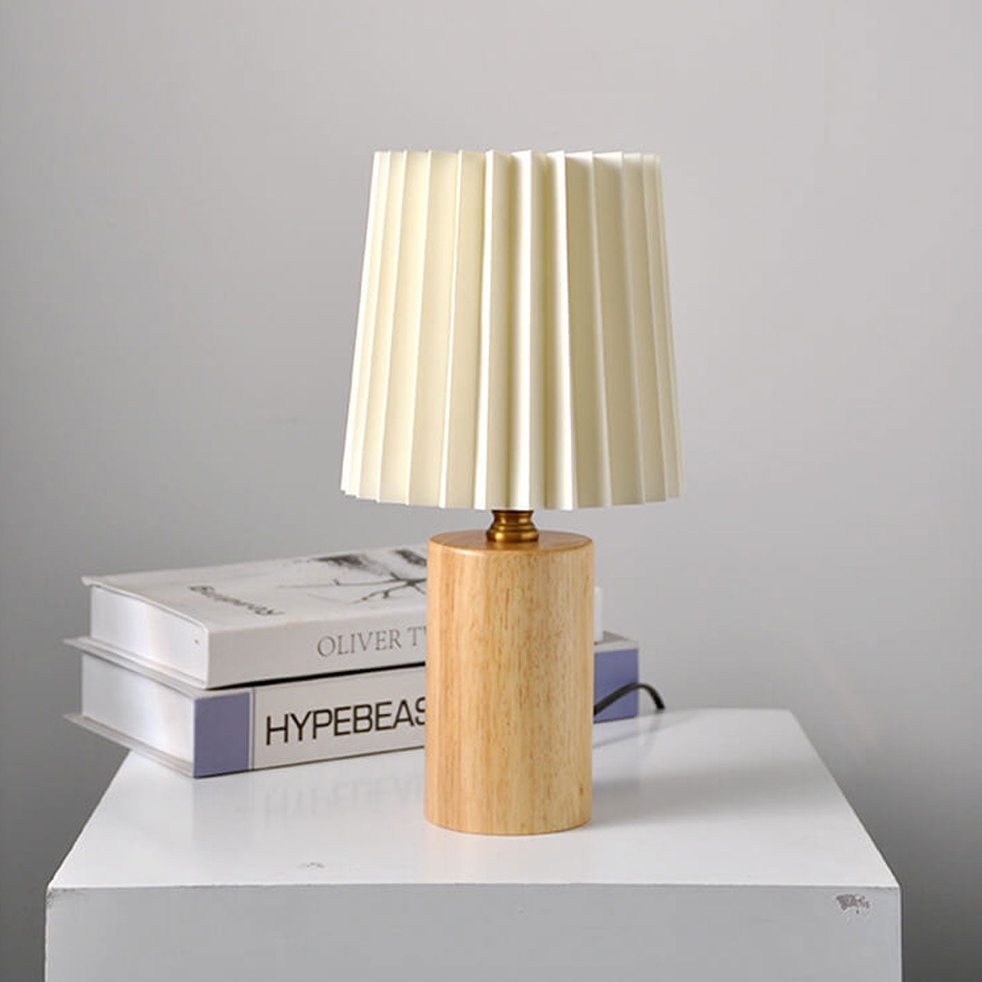 Vintage Korean Pleated Column Wooden Base Table Lamp - 1-Light Design