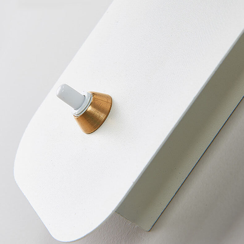 Nordic Round Rotatable LED Wall Sconce | Modern Reading Lamp 

Illuminate your space with this stylish Nordic wall sconce featuring a simple round design and rotatable LED lighting. Perfect for reading corners, bedrooms, and living areas, this modern lamp