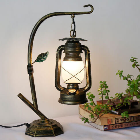 Vintage Antique Kerosene Lamp 1-Light Table Lamp, Retro Oil Lamp, Antique Style Lighting, Home Decor, Collectible Kerosene Light, Vintage Home Lighting, Unique Accent Lamp, Rustic Table Decor, Decorative Oil Lamp for Living Room, Heritage Lighting Solutio