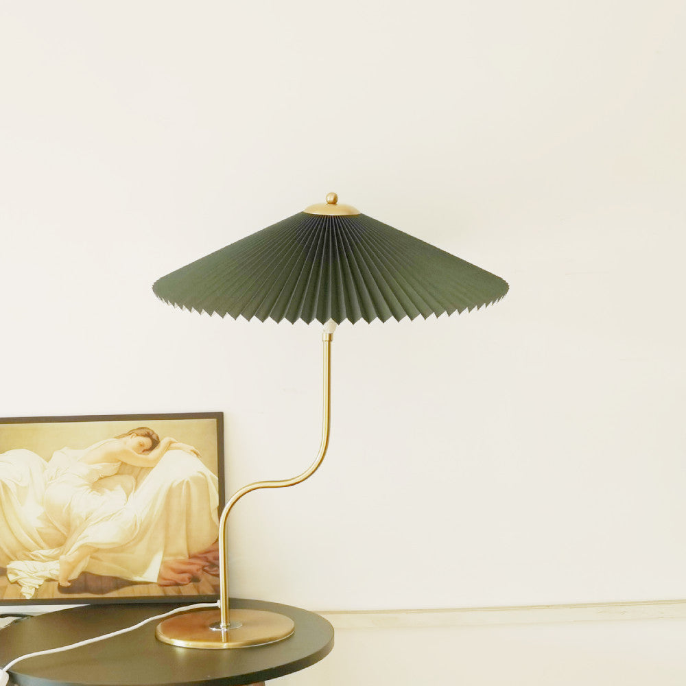 Retro Pleated Umbrella Shaped 1-Light Decorative Table Lamp, Vintage Table Lamp, Stylish Home Lighting, Mid-Century Modern Lamp, Unique Desk Lamp, Decorative Lighting for Living Room, Bedroom Table Lamp, Chic Accent Lamp, Bohemian Decor, Artistic Light Fi