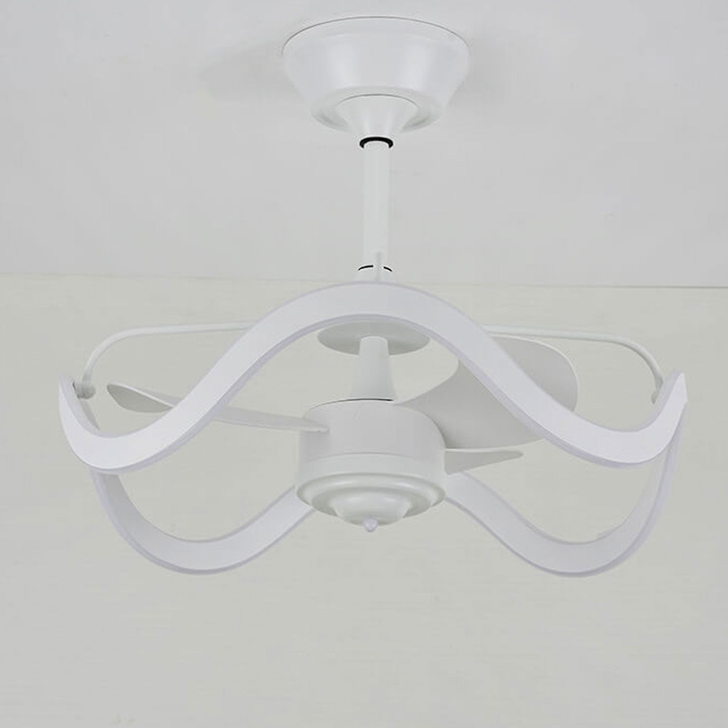 Modern Luxury Circular Inverter Silent Downrod Ceiling Fan Light
