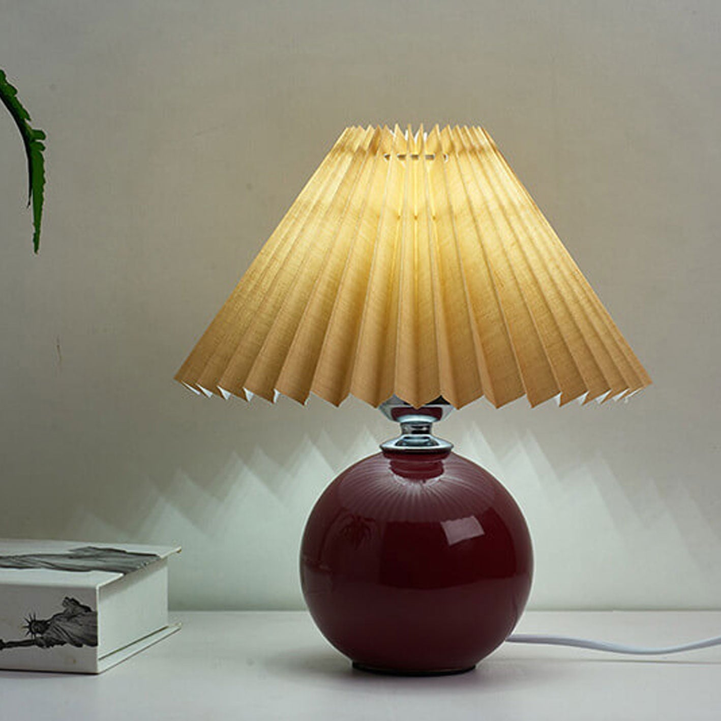 Nordic Minimalist Ceramic Pleated Table Lamp - 1-Light Design, Modern Home Decor, Scandinavian Style Lighting