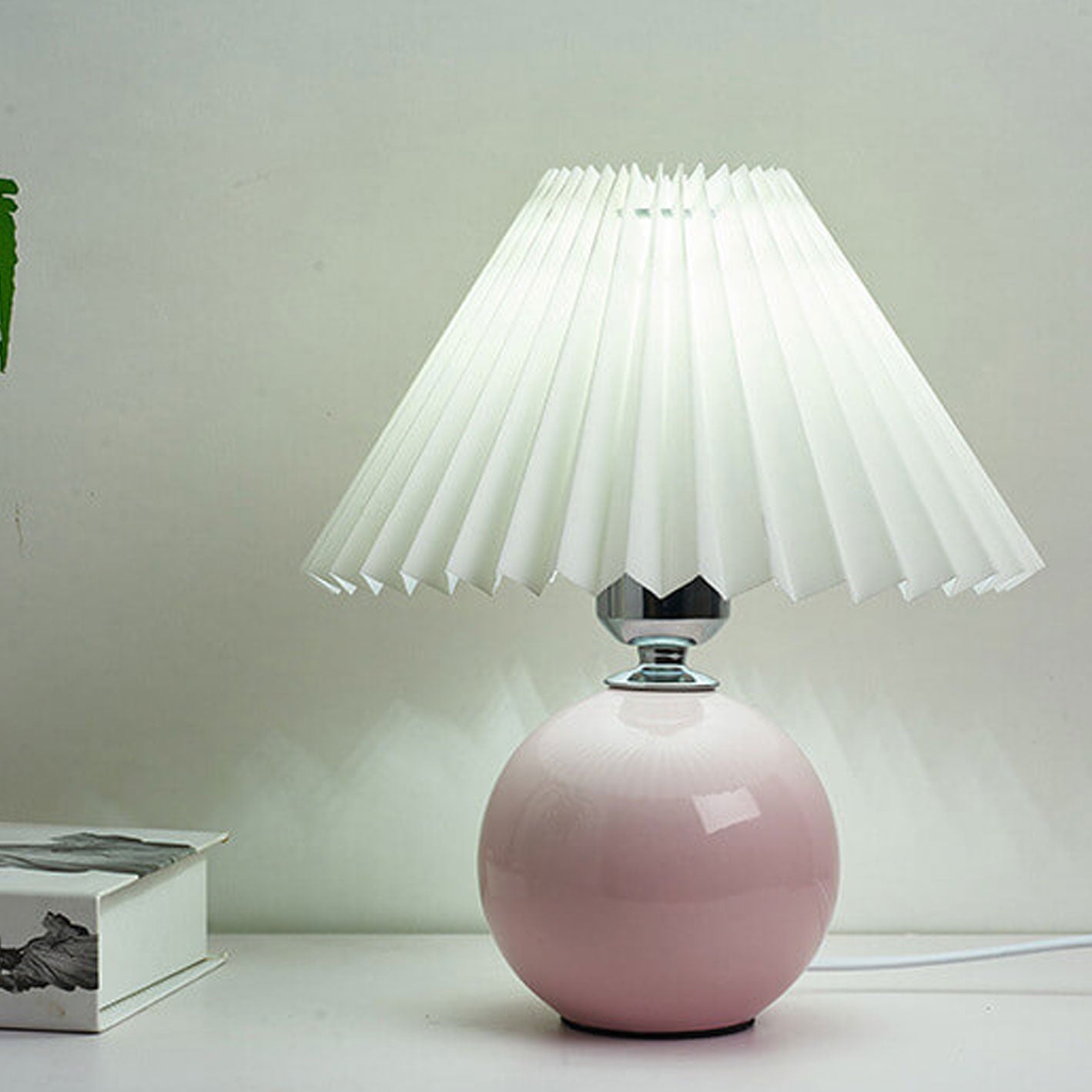 Nordic Minimalist Ceramic Pleated Table Lamp - 1-Light Design, Modern Home Decor, Scandinavian Style Lighting