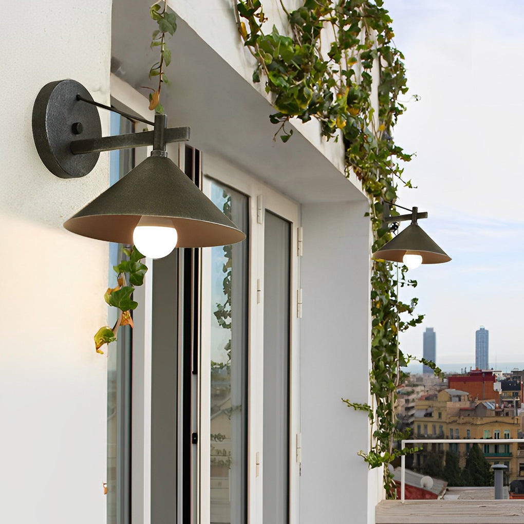 Conical Retro American Outdoor Waterproof Wall Sconce Light 

Illuminate your outdoor spaces with this stylish conical wall sconce. Designed in a classic American retro style, this waterproof lighting fixture is perfect for patios, gardens, and entryways.