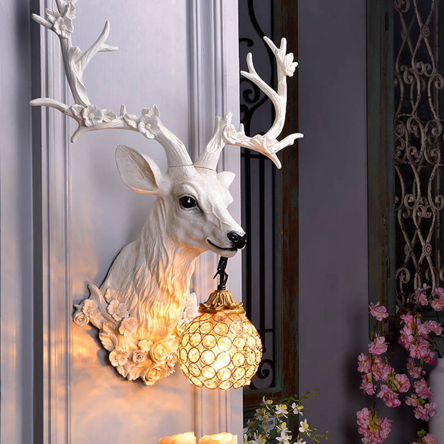 Retro Deer Head Resin Wall Sconce Light - 1-Light Decorative Lamp