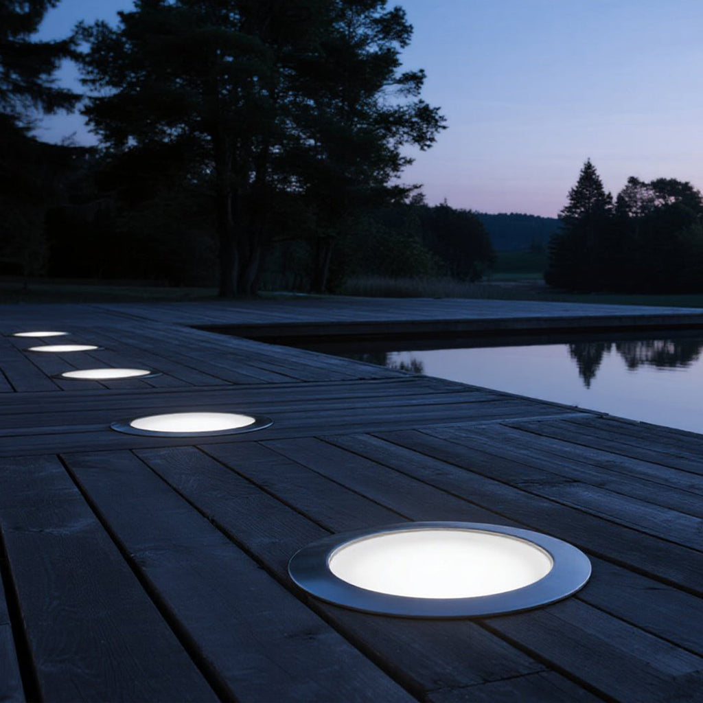 In-Ground Minimalist LED Lights for Landscape Lighting