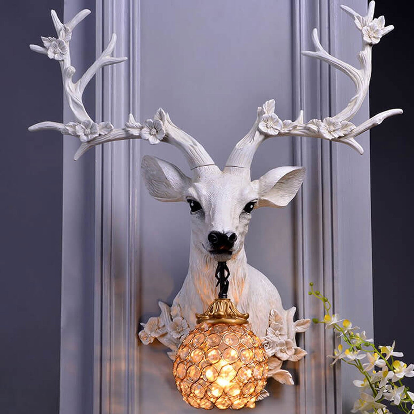 Retro Deer Head Resin Wall Sconce Lamp - 1-Light Vintage Lighting Fixture