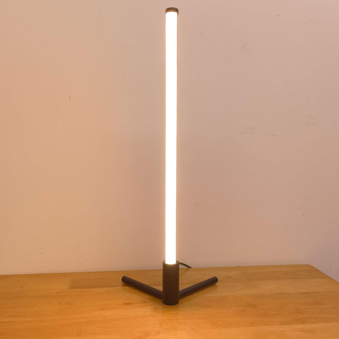 Minimalist Creative Bar LED Night Light Table Lamp, Modern USB Rechargeable Design, Adjustable Brightness, Stylish Bedside Light, Soft Warm Glow, Energy Efficient, Home Decor Lighting, Perfect Gift for Bedroom, Living Room, Office