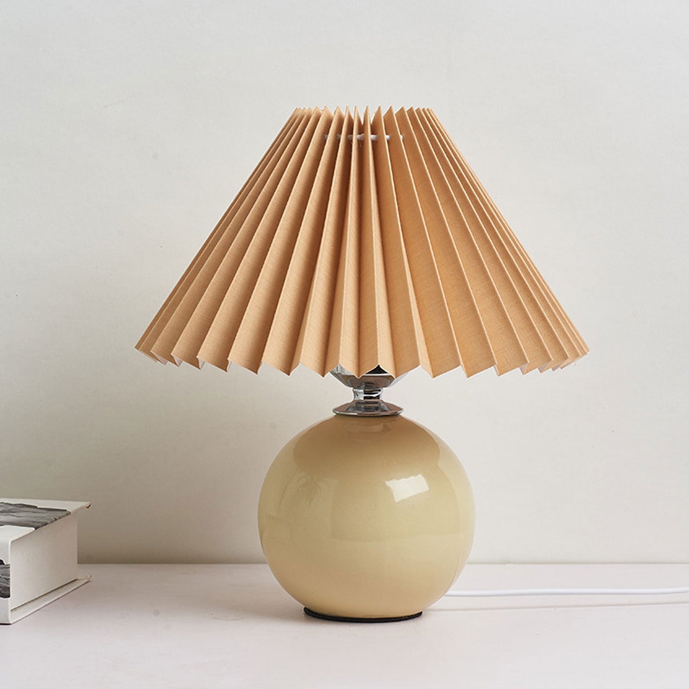 Nordic Minimalist Ceramic Pleated Table Lamp - 1-Light Design, Modern Home Decor, Scandinavian Style Lighting