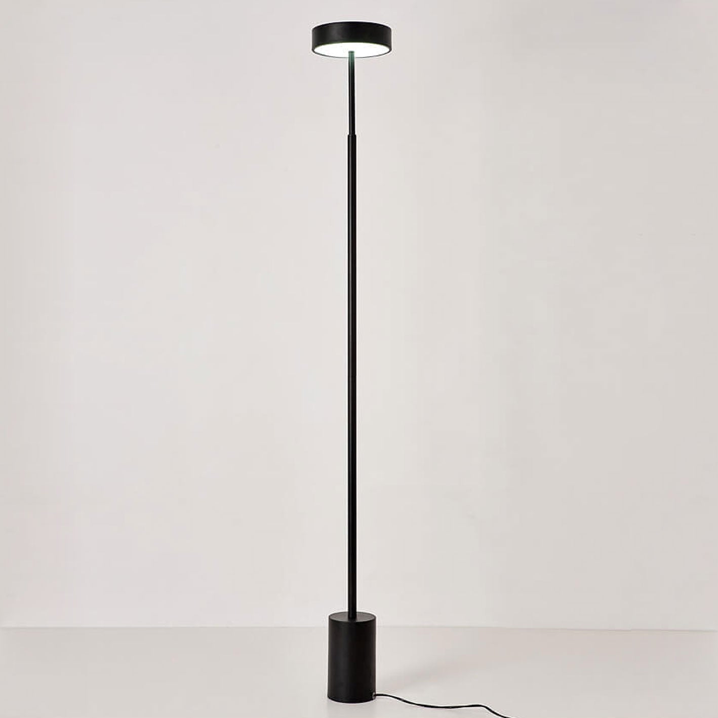 Nordic Minimalist Column LED Floor Lamp - Modern Design, Adjustable Brightness, Energy Efficient Lighting