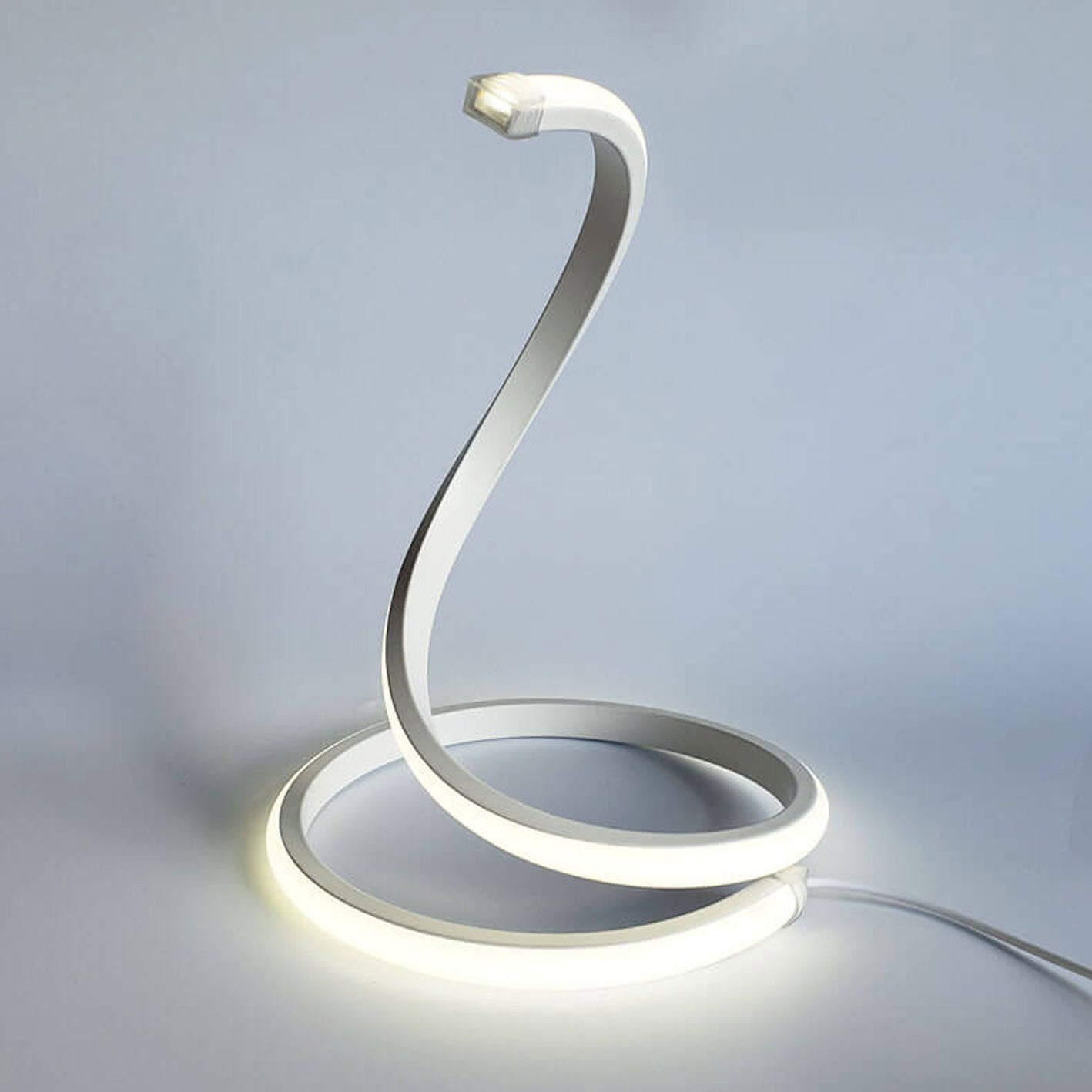 Modern Creative Snake Shape LED Touch Dimming Table Lamp, Adjustable Brightness Desk Light, Flexible Curved Design, USB Rechargeable, Stylish Bedroom Decor, Unique Nightstand Lighting, Home Office Desk Lamp, Contemporary Interior Lighting, Energy-Efficien