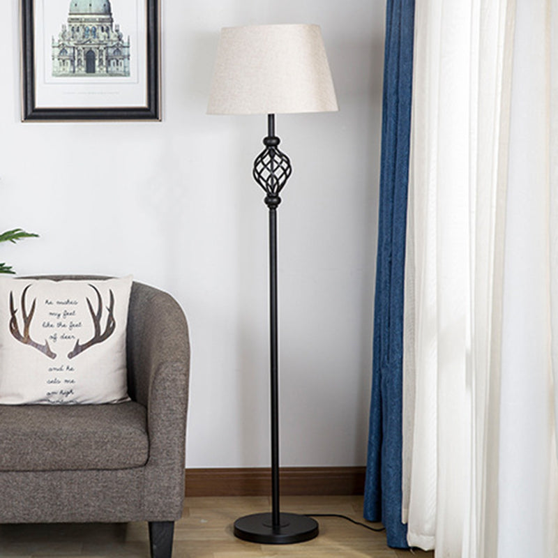 Modern Minimalist Iron Fabric Floor Lamp - Vertical 1-Light for Living Room

Elevate your living space with this sleek and contemporary floor lamp. Crafted from durable iron with a fabric shade, it offers a perfect blend of style and functionality. The ve