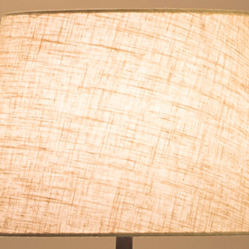 Modern Minimalist Iron Fabric Floor Lamp - Vertical 1-Light for Living Room

Elevate your living space with this sleek and contemporary floor lamp. Crafted from durable iron with a fabric shade, it offers a perfect blend of style and functionality. The ve