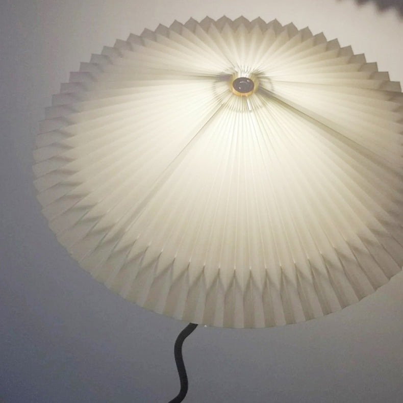 Traditional Japanese Fabric Iron Umbrella Floor Lamp - 1-Light Design for Living Room  

Illuminate your living space with this elegant Traditional Japanese Fabric Iron Umbrella Floor Lamp. Featuring a unique design that combines cultural aesthetics with