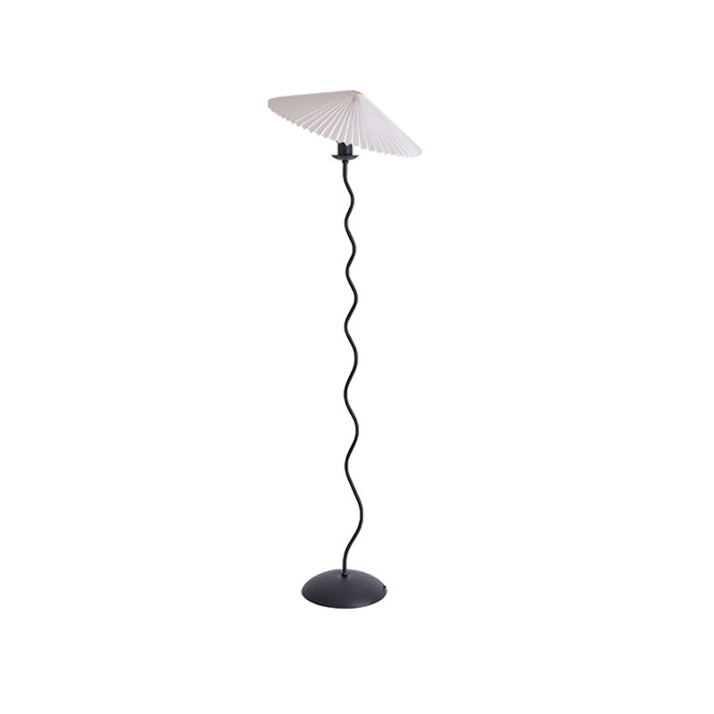 Traditional Japanese Fabric Iron Umbrella Floor Lamp - 1-Light Design for Living Room  

Illuminate your living space with this elegant Traditional Japanese Fabric Iron Umbrella Floor Lamp. Featuring a unique design that combines cultural aesthetics with