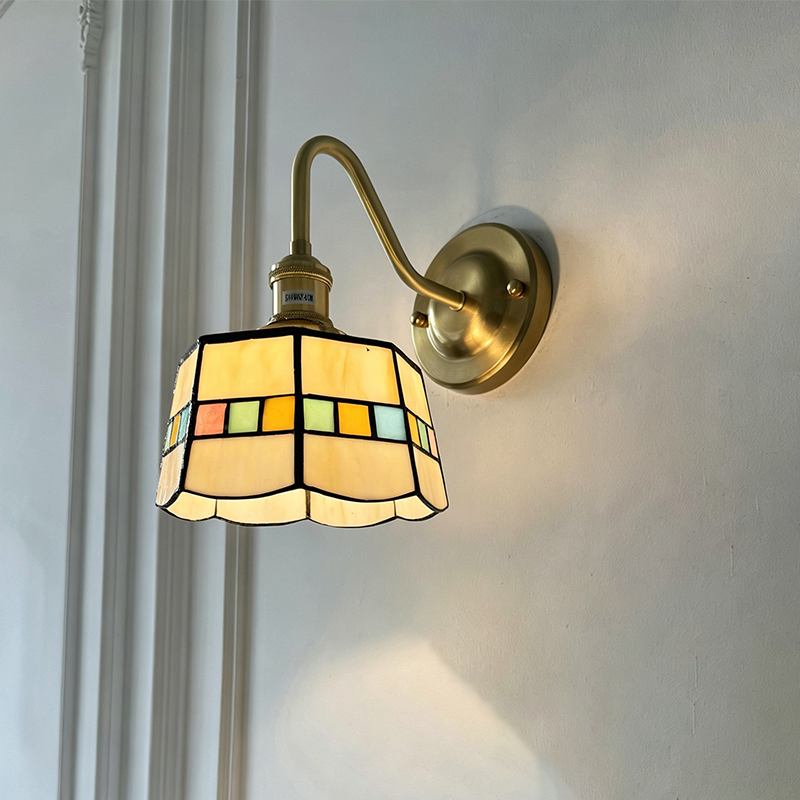 Traditional Tiffany Round Copper Glass Wall Sconce Lamp for Living Room