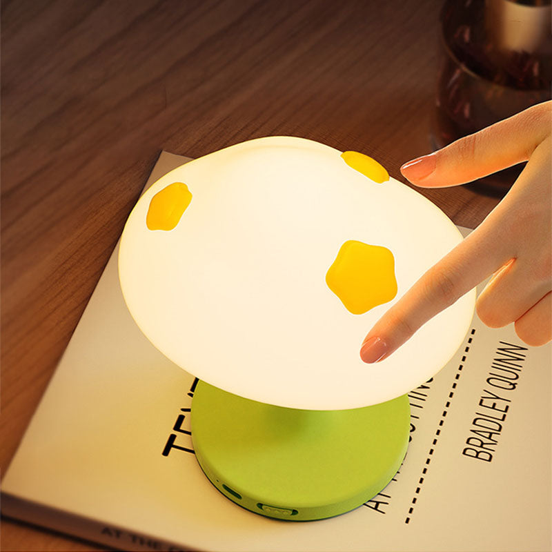 Contemporary Creative Kids Cloud Shape Silicone ABS PVC LED Table Lamp for Bedroom Decor Night Light Childrens Bedroom Ambient Lighting Cute Design Nursery Lamp for Toddlers Room Kids Gifts Modern Decorative Light