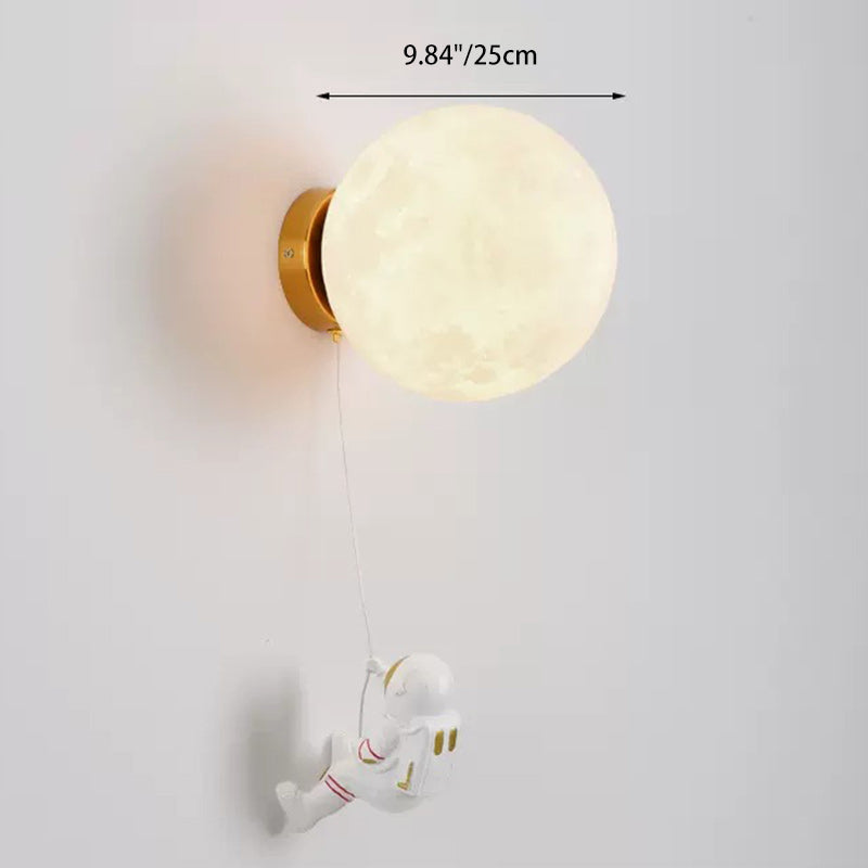 Modern Art Deco PLA Resin Iron Astronaut Planet Design 1-Light Wall Sconce Lamp for Bedroom & Living Room, Unique Decorative Lighting Fixture, Contemporary Space Themed Wall Light, Stylish Astronaut Decor, Home Aesthetic Wall Sconces, Trendy Bedroom Light