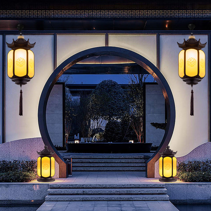 Traditional Chinese Waterproof Hexagonal Lantern Pendant Light for Garden
