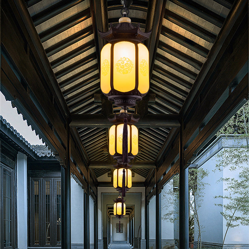 Traditional Chinese Waterproof Hexagonal Lantern Pendant Light for Garden