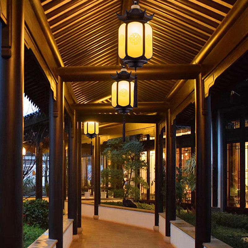 Traditional Chinese Waterproof Hexagonal Lantern Pendant Light for Garden
