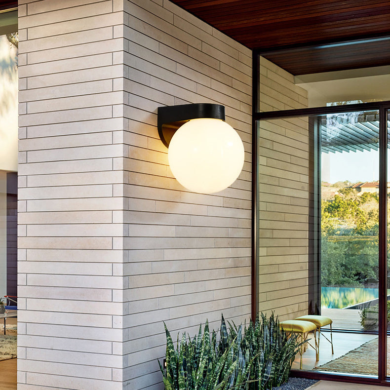Modern Waterproof Polycarbonate Acrylic 1-Light Wall Sconce for Outdoor Patio
