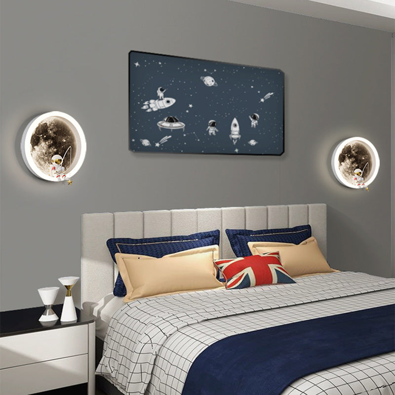 Contemporary Astronaut Wall Sconce Lamp for Kids Bedroom, Creative Space-Themed LED Acrylic Shade Light Fixture, Unique Decorative Galaxy Nightlight, Modern Children's Room Decor, Outer Space Lighting for Boys and Girls Rooms