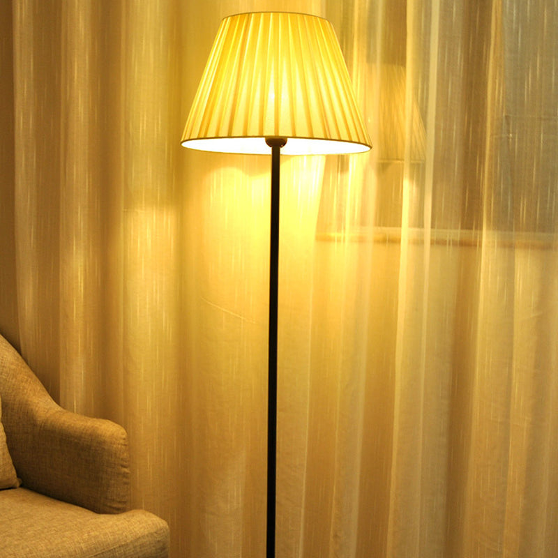Contemporary Nordic Drum Iron Pleated Floor Lamp Living Room 

Illuminate your living space with this stylish Contemporary Nordic Drum Iron Pleated Floor Lamp. Designed for modern aesthetics, this 1-light standing floor lamp combines a sleek iron base wit
