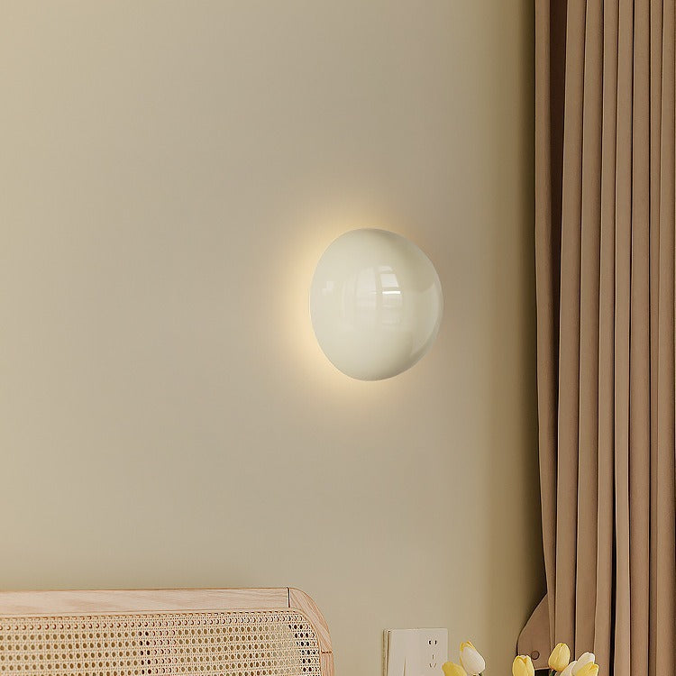 Modern Minimalist Iron Round LED Wall Sconce for Living Room Ambiance Lighting