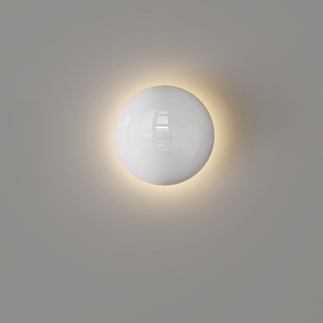 Modern Minimalist Iron Round LED Wall Sconce for Living Room Ambiance Lighting
