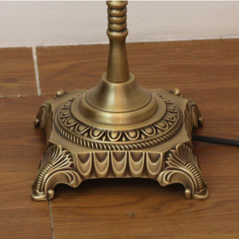 Traditional Vintage Cylinder Semicircle Tassel Floor Lamp - 1-Light Copper Design for Living Room

Illuminate your living room with this exquisite traditional vintage floor lamp. Featuring a unique cylinder shape and elegant semicircle design, this 1-ligh