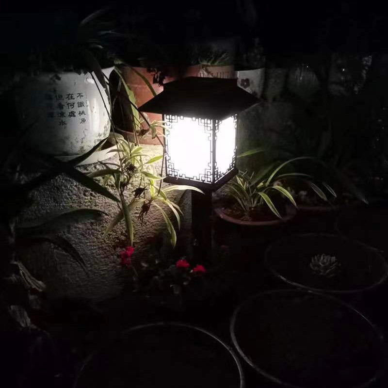 Contemporary Waterproof LED Solar Lawn Light - Industrial Square Design for Outdoor Patio